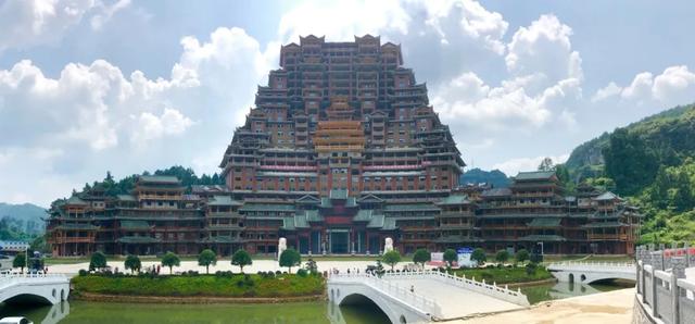 从水司楼到大庸古城,那些投资上亿烂尾、巨亏景区的重生之路