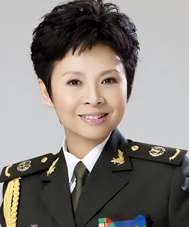 63岁董文华不再沉默，揭露当年被“封杀”原因，原来我们错怪她了