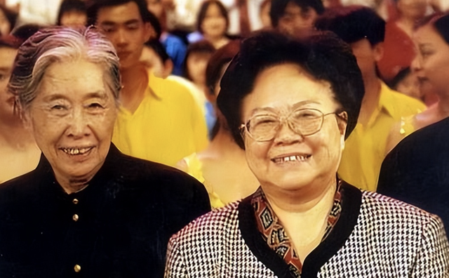 “坚持计划生育一百年不动摇”的彭佩云去世，她父亲的人生更传奇