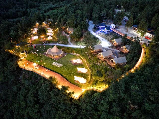 “湘见张家界 爱在七星山”七夕交响云游会在张家界七星山浪漫上演