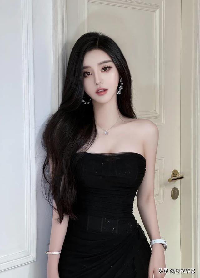 太原一校花，168cm身高清丽出尘	，貌美如花，美的让人移不开眼