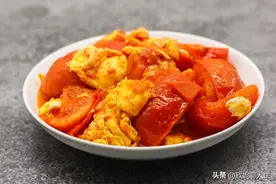 老板为了省钱，让我兼做煮饭阿姨的工作，2500的工资真的不值图片