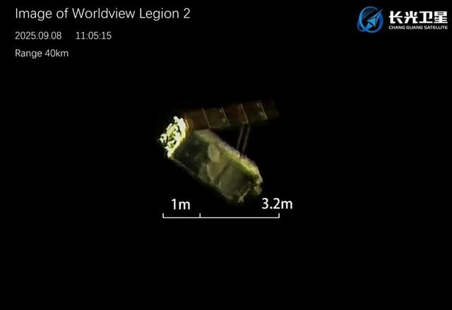 中美卫星上演互拍大戏，“吉林一号”清晰捕捉美“世景军团”卫星