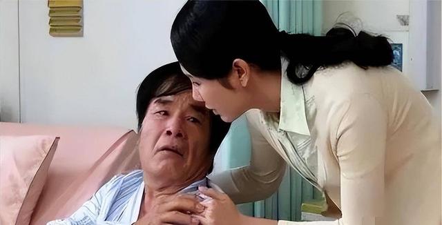 和6个老婆共处一室，每月7万零花钱	，71岁宝刀未老又娶小20岁娇妻