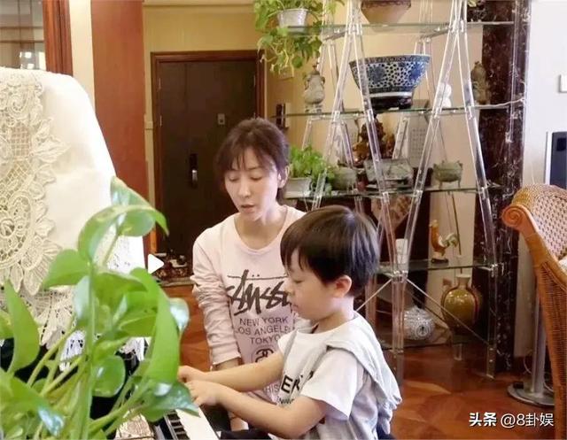 一婚娶央视主持人，二婚娶演员，三婚娶小30岁美女，64岁终于当爹