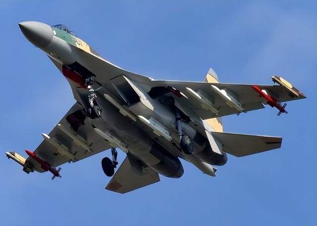 攻不了也守不住？中国空军在西藏上空，被印度空军足足欺负了40年