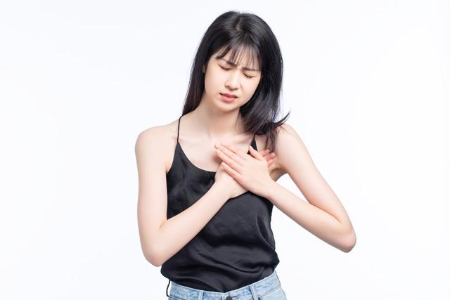 乳房总胀痛、摸到硬块？或许是3种常见乳腺疾病发出的信号