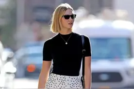 黑色T恤的14种搭法，时髦利落又大气图片