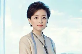 事实证明，被传“移民美国”的杨澜，早已经走上了另一条大道图片