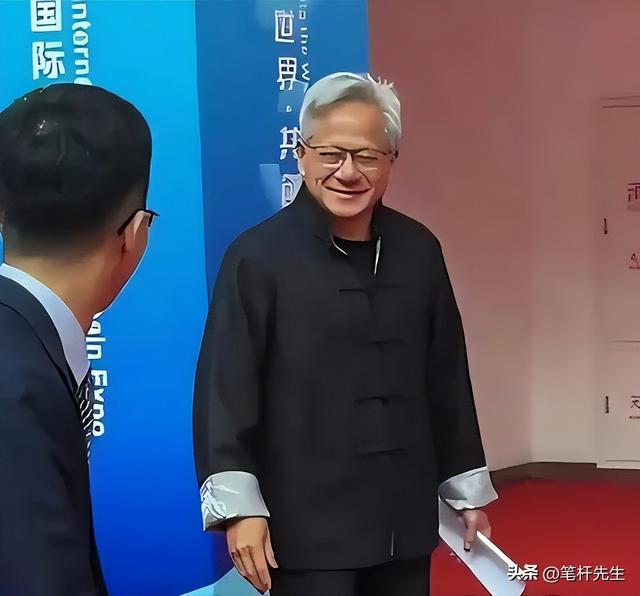 黄仁勋无视美国的威胁警告，一句“我是中国人”，掀起轩然大波！