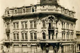 “周秉昆和郑娟曾双双散步于中央大街。那是……哈尔滨最美的时候”，梁晓声为中央大街历史风情展作序图片