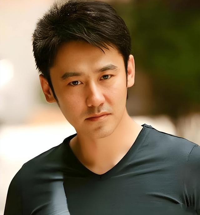 人前正人君子，人后流氓头子，假戏真做，这七位男星太令人作呕