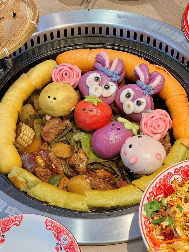 云南大理风景美如画，美食香飘四溢