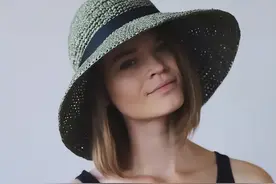 自己编的帽子这么好看，美美的夏日遮阳棉草帽轻松编出来图片
