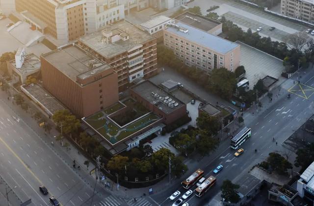 典藏上海,向新而生!上海市城市建设档案馆打开围墙,与市民共享单位附属绿地空间