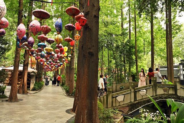成都必去十大景点排行榜，这才是成都最值得去的10个景点，收好！
