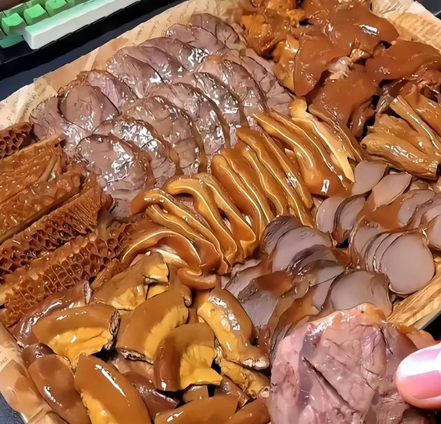 酒鬼评选出，男人最喜欢8种的“下酒小菜”，花生米却未能上榜