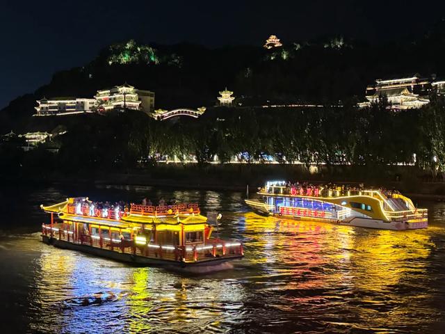 【兰小信·观】夜晚亮起来，消费火起来！兰州市构建多元夜经济释放消费新活力