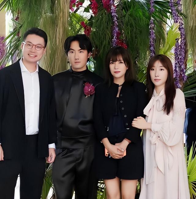 封杀四年，49岁赵薇突传消息，因胃癌去世传闻5个月前就真相大白