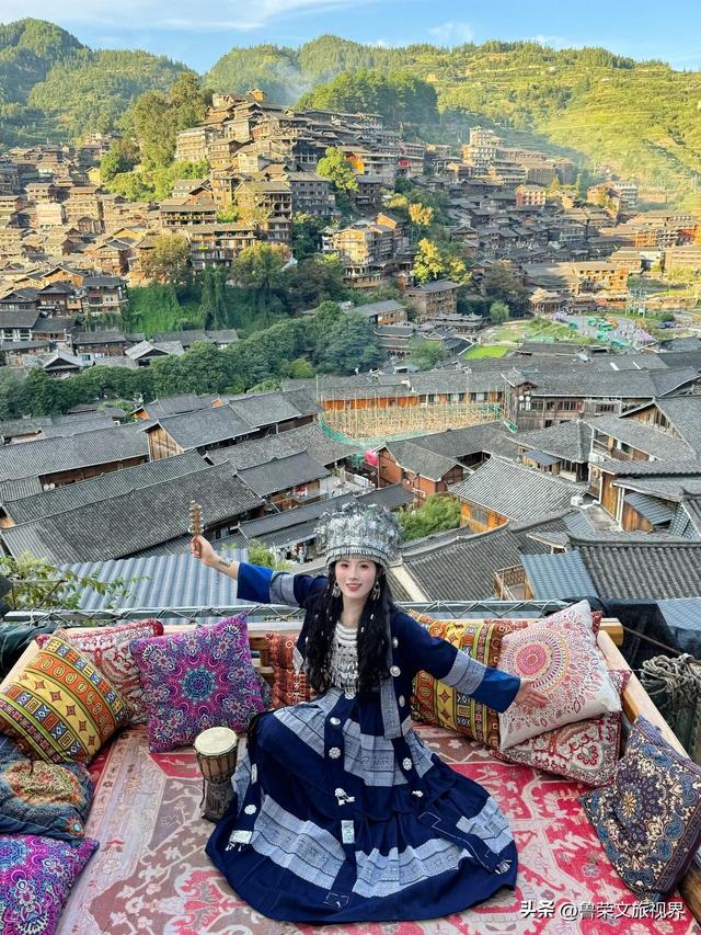秋日千户苗寨：一场诗意与文化的邂逅