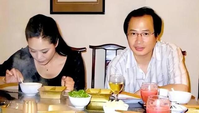 于文华：二婚嫁给未婚小伙，婚后23年未生一子，如今她过得如何？