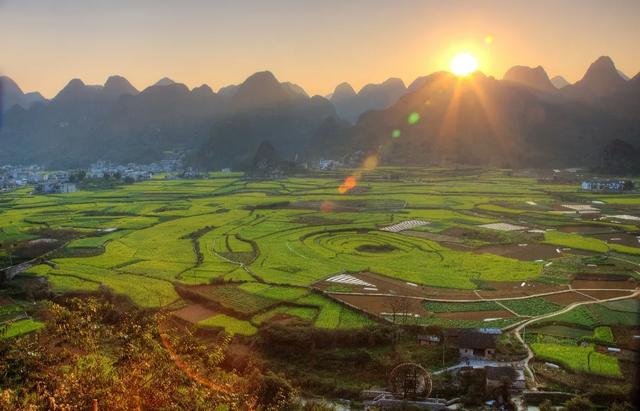 贵州最具松弛感的避暑小城，气候宜人、风景优美，小吃众多