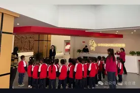 海南州以加强思政课建设为载体不断深化学校铸牢中华民族共同体意识教育图片
