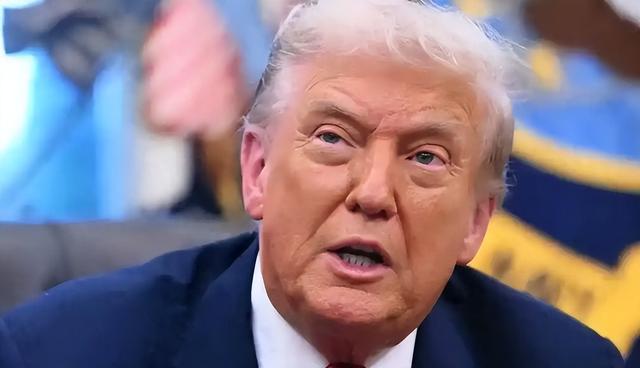 别再看表面了！东北亚反包围成型，美国航母退得比谁都快