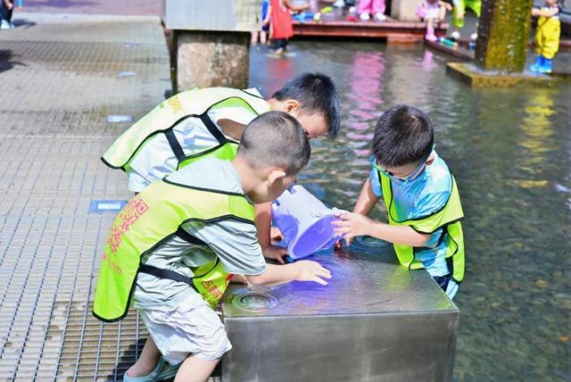 “灵动青春 水韵年华”主题活动缤纷“宴”全城