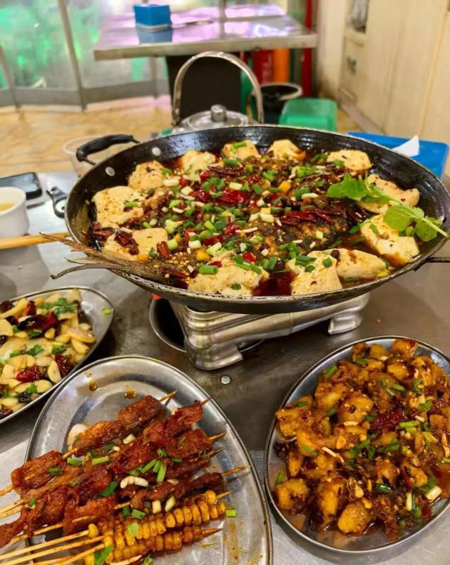 跟着赛事游遵义 | 冬季文旅“四件套”之围炉！赤水不止茶，还有更多新玩法……