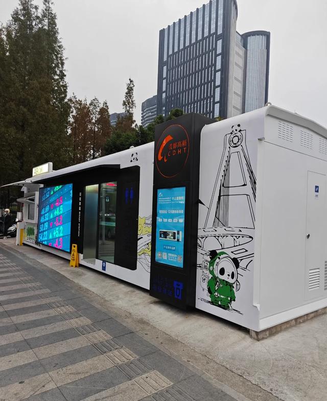 最近去了趟成都,我说句不中听的:素质这块,钱真花对地方了