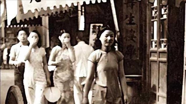 晚清老照片揭秘：花楼女子丰乳肥臀，21张真实影像再现风情