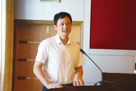 厅官北上图片