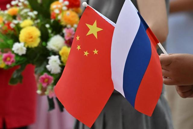 俄罗斯媒体放话：如果中国真开打，别以为握着航母导弹能高枕无忧