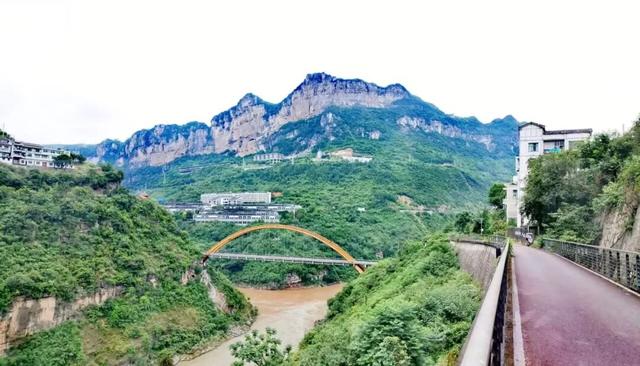 赤水河川黔边界（上）：三县（市）交邻两河口