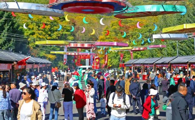 第二十四届吉林·蛟河长白山红叶旅游季启幕