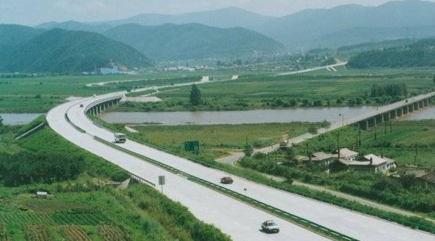 被夹在缝隙间的中国领土：防川，是中国最窄的领土，仅有8米宽！