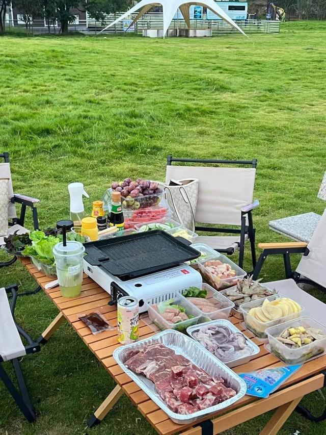 沉浸式感受韶关新丰绝美秋色！ 2天1夜赏枫露营品美食，徒步泡温泉，一起去躺平 ！