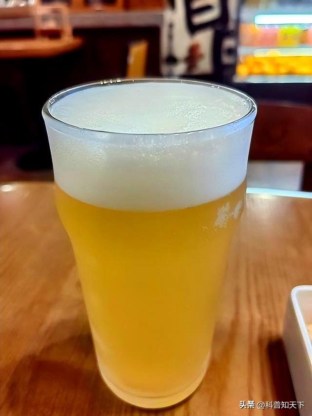 啤酒再次成为关注中心！医生发现：喝啤酒时，千万多留意这三点！
