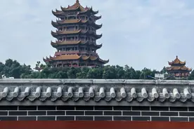 大武汉一日︱大一新生第一次去黄鹤楼，还没出地铁就发现意外惊喜图片