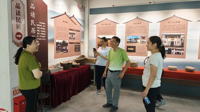 梅县区户外运动协会今在水彩时夏成立，梅州及会昌300名徒友参加