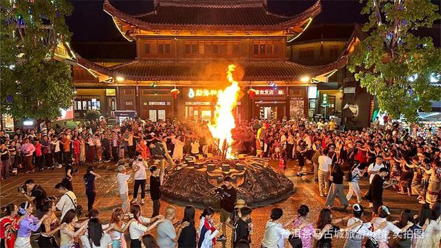 7月“火”力全开！湄公河旅游邀你纵情狂欢火把节