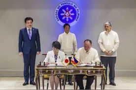 秦安：该行动了，中国政府发布仁爱礁非法“坐滩”军舰的调查报告图片