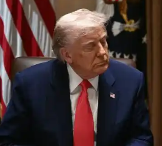 拿定主意了？美军进入战斗准备状态，特朗普放话：不排除动武