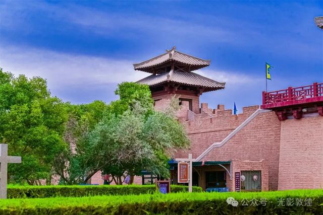 阳关玉门关旅游区风轻云淡正是秋游好时节