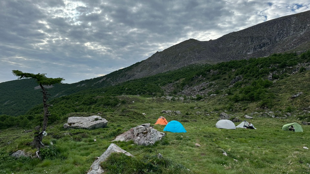 女地理老师挑战鳌太线，身体不适却硬要上山，最终掉队失联