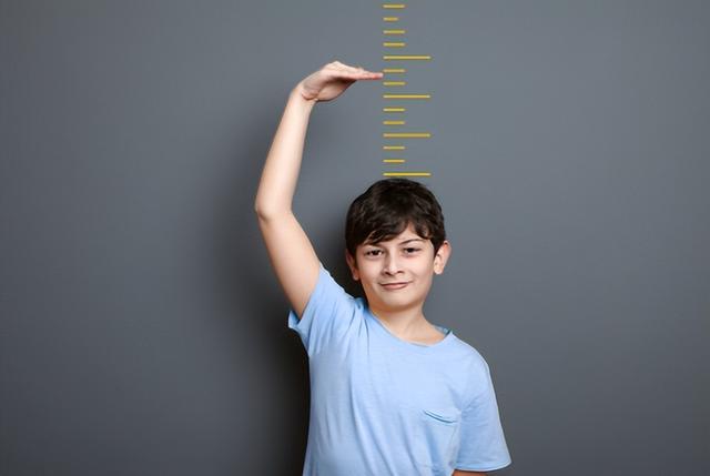 女孩年身高达这标准，未来 165cm 不难！3 阶段 + 3 事是关键！