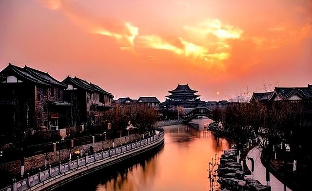 最适合老年人的10条自驾黄金路线！路况好、节奏慢、风景绝美！
