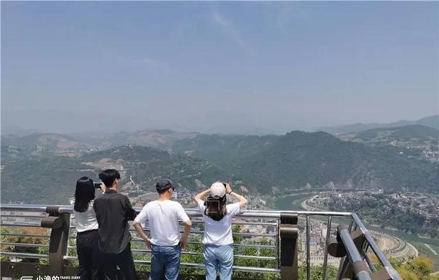 陕西秦岭小县城，坐绿皮火车比开车自驾快，还藏中国唯一自然奇观