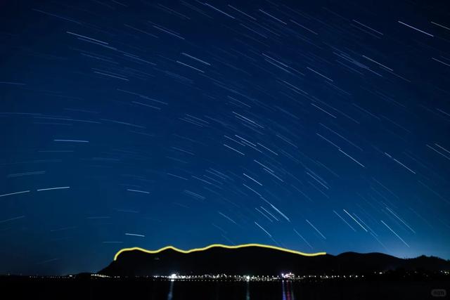 西山“睡美人”是侧躺还是平躺?网友吵翻了